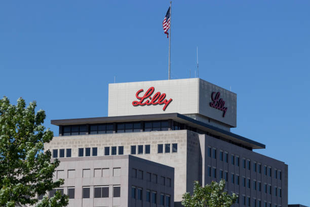 Eli Lilly and Company World Headquarters. Lilly makes Medicines and Pharmaceuticals. Indianapolis - Circa May 2021: Eli Lilly and Company World Headquarters. Lilly makes Medicines and Pharmaceuticals. methadone stock pictures, royalty-free photos & images