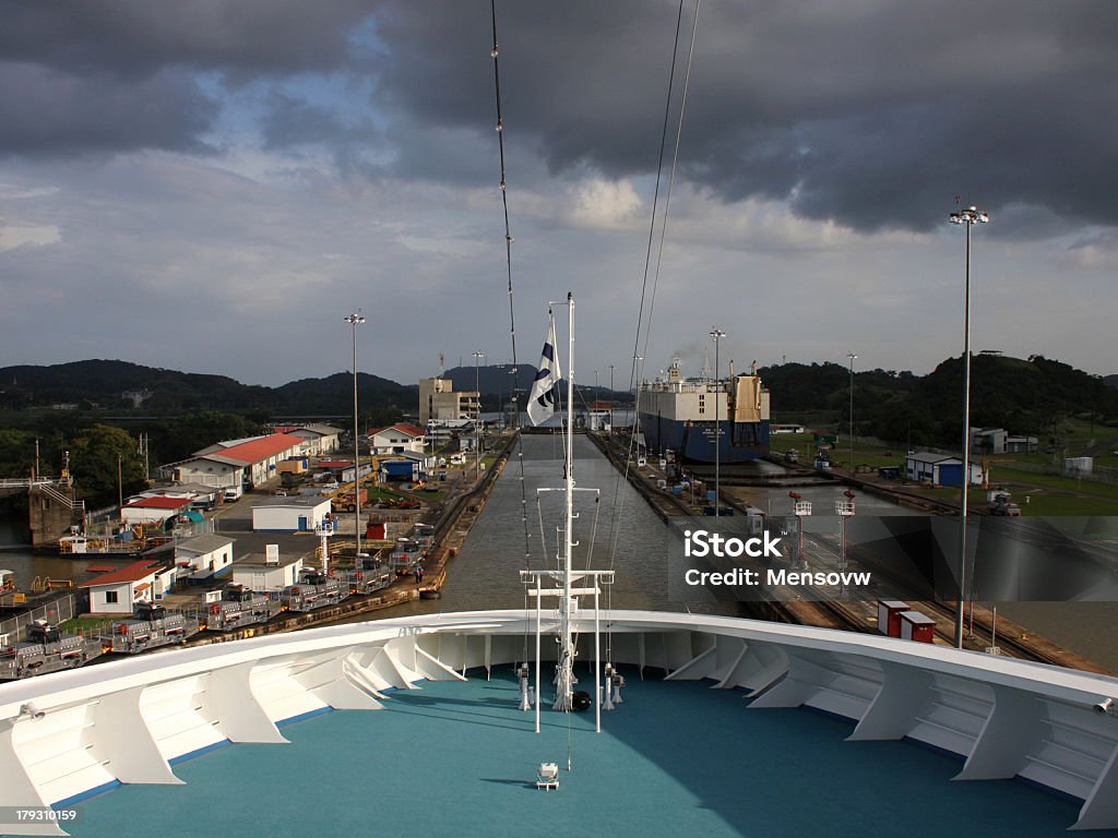 Esclusas de Miraflores - Foto de stock de Barco de pasajeros libre de derechos