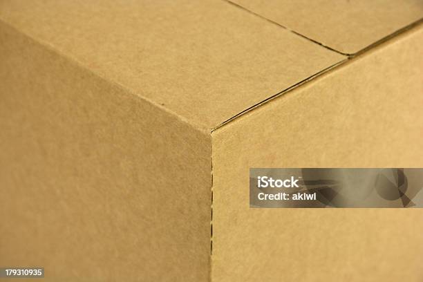 Caja De Esquina Foto de stock y más banco de imágenes de Beige - Beige, Cartón, Cartón ondulado