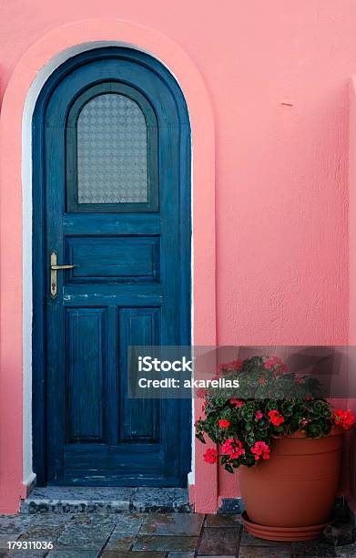 Tradicional Porta Em Ilha Grega - Fotografias de stock e mais imagens de Acessibilidade - Acessibilidade, Arquitetura, Azul