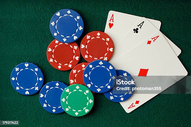 Casinochips Stockfoto und mehr Bilder von Spieljeton - Spieljeton, Kartenspiel-Tisch, Draufsicht