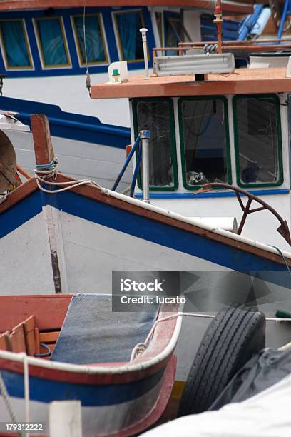 Рыбацкие Лодки — стоковые фотографии и другие картинки Без людей - Без людей, Береговая линия, Бразилия