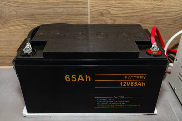 istock 12V 65Ah battery for emergency power supply providing uninterrupted pure sinusoidal alternating voltage of 230 Volt. 1793126186