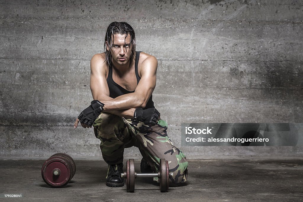 portrait d'athlète confort reposant de musculation - Photo de Activité libre de droits