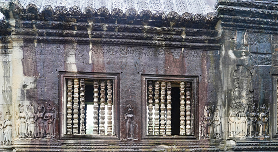 Temple palace courtyard column close-up