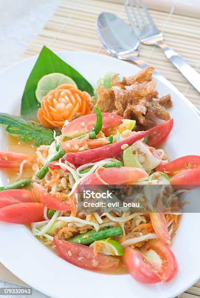 Foto de Salada De Papaia e mais fotos de stock de Alimentação Saudável - Alimentação Saudável, Almoço, Branco