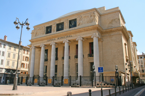 Marseille opera house is located on square E.REYER.