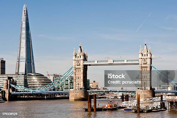 Nuevo 2013 Ciudad De Londres Con El Tower Bridge Shard Foto de stock y más banco de imágenes de Aire libre