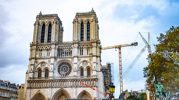 istock Paris Notre Dame de Paris 1793416142