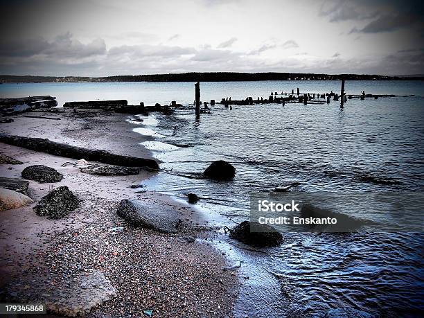 El Lakeshore Foto de stock y más banco de imágenes de Agua - Agua, Aire libre, Arena