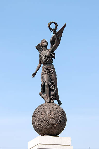 istock Monument of Independence, Kharkov, Ukraine 179348268