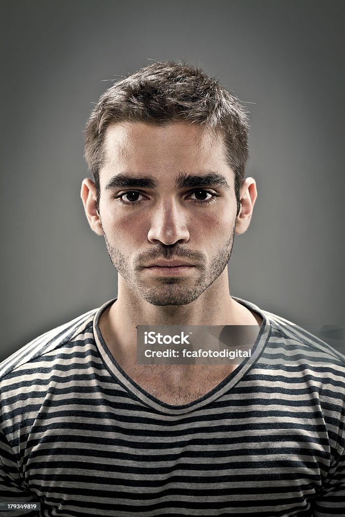 Retrato de hombre joven - Foto de stock de 20 a 29 años libre de derechos