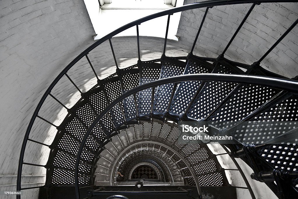 Magnifique escalier en fer Phare - Photo de Admirer le paysage libre de droits