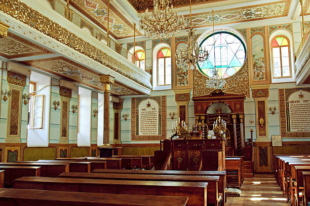 la sinagoga interior - east european jewish fotografías e imágenes de stock