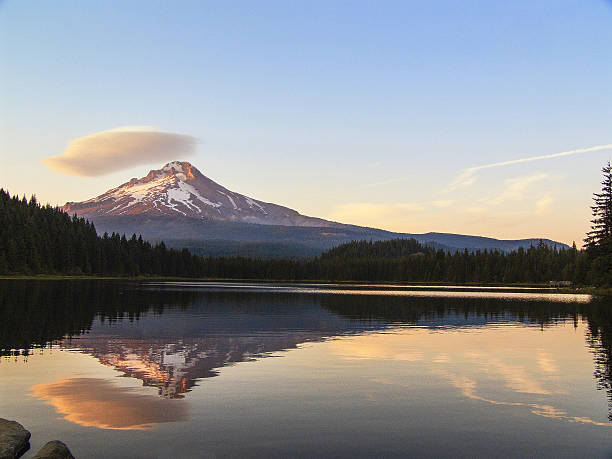 istock Mt. Hood at Dusk 179370910