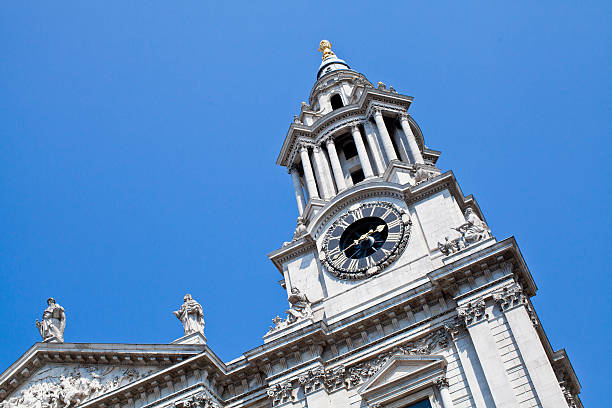 istock 2:42pm at London - England 179375735