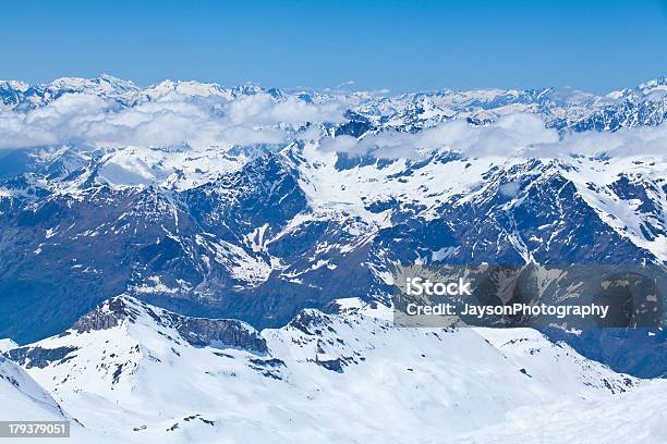 Neve Montagna Di Zermatt - Fotografie stock e altre immagini di Alpi - Alpi, Alpi svizzere, Ambientazione esterna
