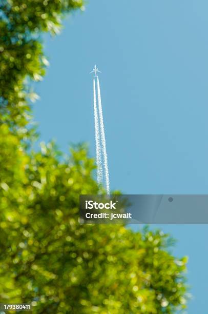 Foto de Abstrato De Viagem e mais fotos de stock de Avião comercial - Avião comercial, Azul, Branco
