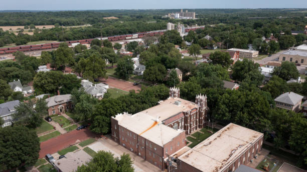 istock Historic Buildings Downtown Arkansas City 1794274062