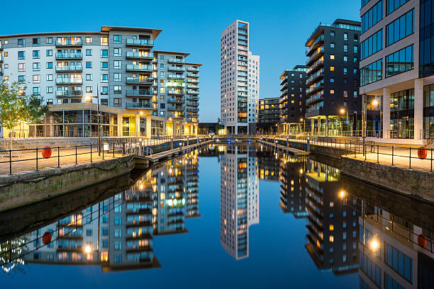 clarence dock, leeds, inghilterra - leeds england yorkshire canal museum foto e immagini stock