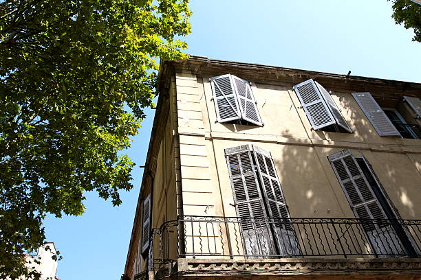istock Aix en Provence old house 179453781