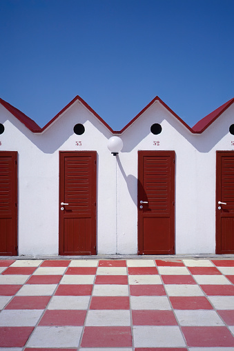 cabins of a bathing establishment, perspective, geometries and colours