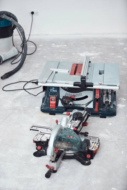 istock Circular saw for cutting laminate hardwood floor. 1794582425
