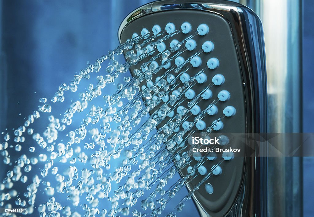 Chuveiro em um banheiro - Foto de stock de Ajustável royalty-free