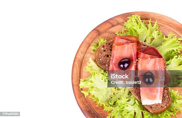 맛있는 샌드위치 흰색 바탕에 그림자와 갈색에 대한 스톡 사진 및 기타 이미지 - 갈색, 고기, 굽기