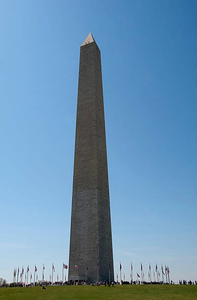 istock Washington monument on sunny day 179471190