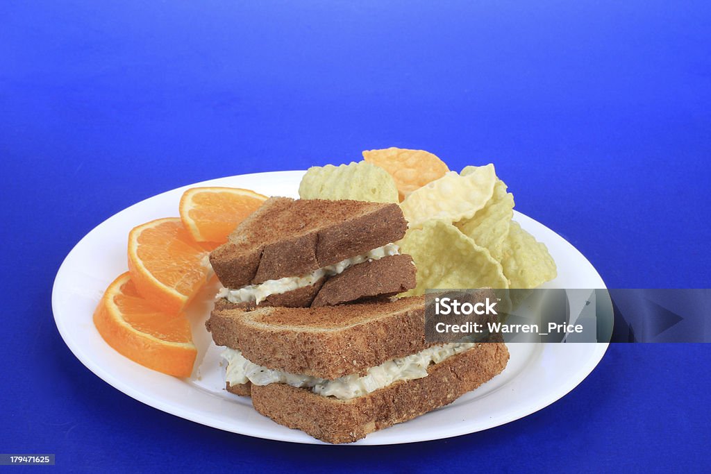 Тунец на тост - Стоковые фото Апельсин роялти-фри