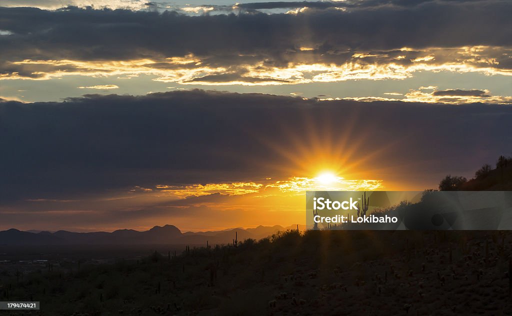 Пустыня Hills закат - Стоковые фото Аризона - Юго-запад США роялти-фри