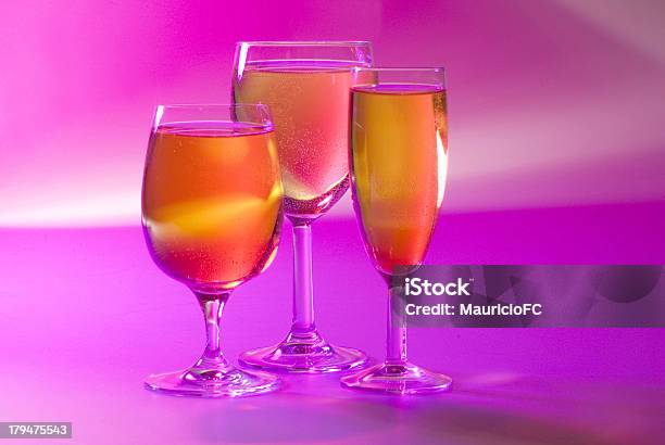 Copas De Vino Foto de stock y más banco de imágenes de Bebida - Bebida, Bebida alcohólica, Colores