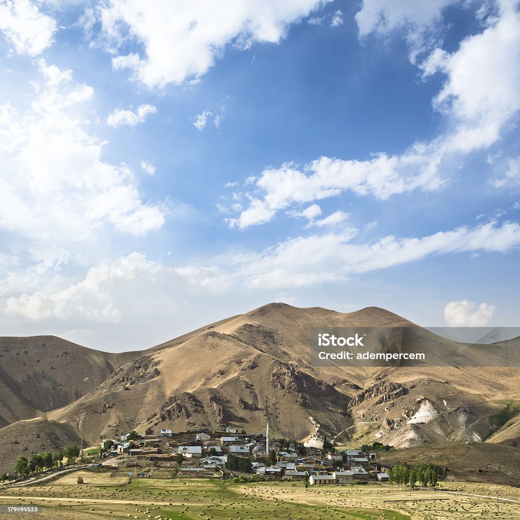 Небо и облака Montain Village - Стоковые фото Без людей роялти-фри