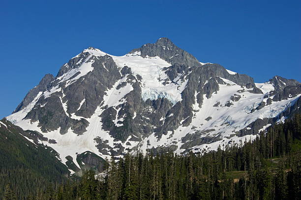 istock Mt. Shuksan Crystal Clear 179495155