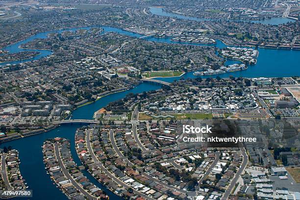 Luftbild Der Stadt An Der Bay Stockfoto und mehr Bilder von Architektur - Architektur, Auto, Außenaufnahme von Gebäuden