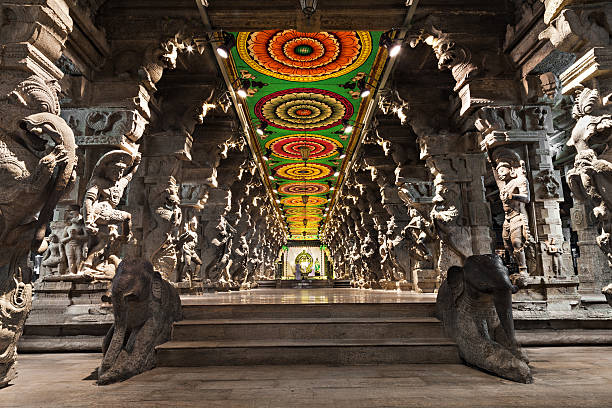 Inside of Meenakshi Temple Inside of Meenakshi hindu temple in Madurai, Tamil Nadu, South India. Religious hall of thousands of columns indian temples stock pictures, royalty-free photos & images