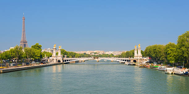 istock Cityscape of Paris 179527061