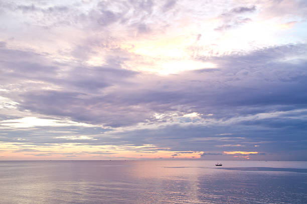 istock Sunrise at the sea 179534643