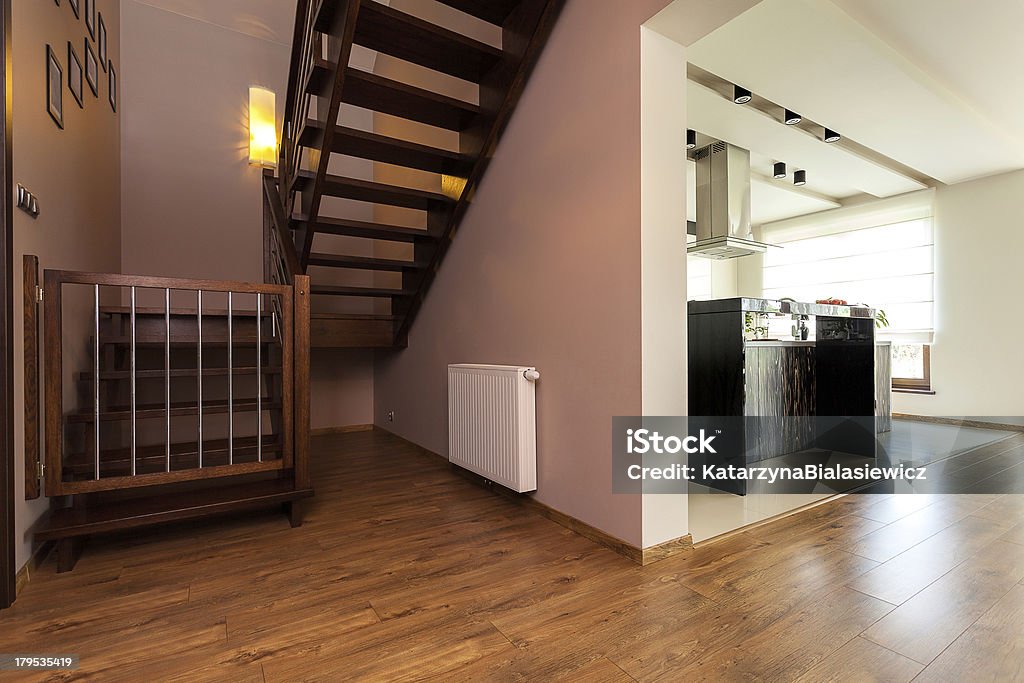 Urban APARTAMENTO-Escalera - Foto de stock de A la moda libre de derechos