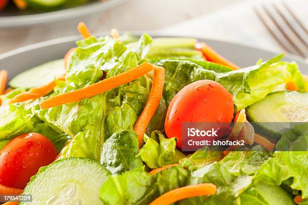 Fresco Orgânico Salada Verde - Fotografias de stock e mais imagens de Alface - Alface, Alimentação Saudável, Cebola