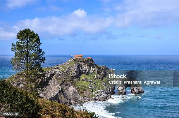 전망이 파노라마처럼 펼쳐지는 허미티지 At San Juan De 가쓰테루가체 프랜시스 드레이크에 대한 스톡 사진 및 기타 이미지 - 프랜시스 드레이크, 0명, Bermeo