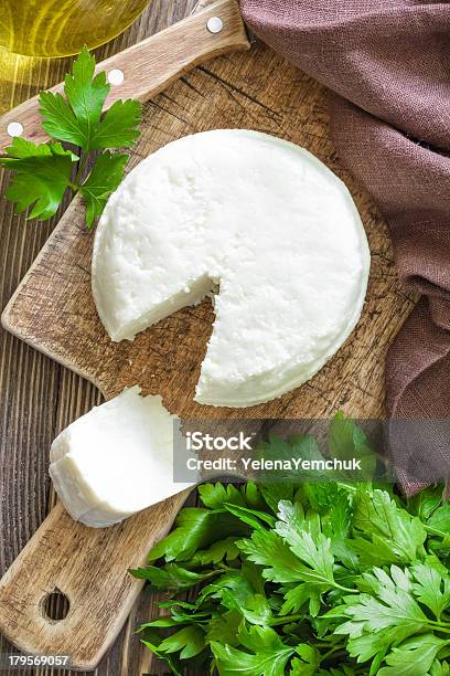 Queijo - Fotografias de stock e mais imagens de Alimentação Saudável - Alimentação Saudável, Bloco, Branco