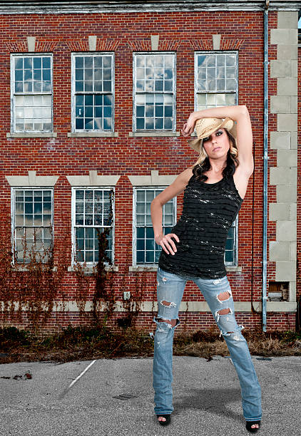 istock Cowgirl 179573212