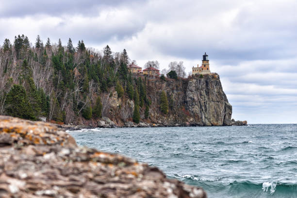 istock Split Rock Lighthouse and Lake Superior Coastline on North Shore 1795733218