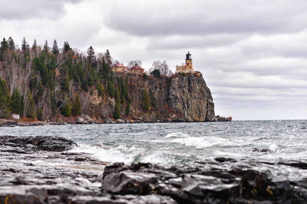 istock Split Rock Lighthouse and Lake Superior Coastline on North Shore 1795734832