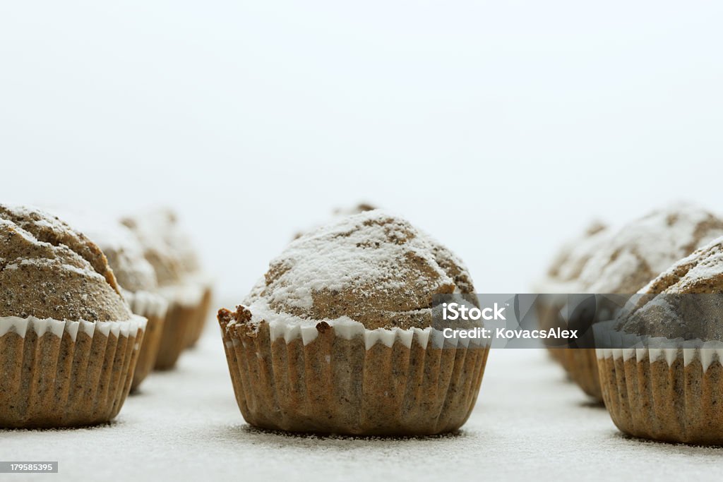 Muffins com açúcar de confeiteiro - Foto de stock de Alimentação Saudável royalty-free