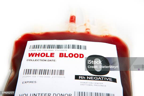 O Negative Envasado De Bolsa De Sangre Foto de stock y más banco de imágenes de Asistencia sanitaria y medicina - Asistencia sanitaria y medicina, Bolsa de sangre, Donación de sangre