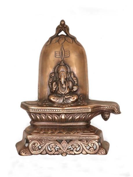 une statue en bronze et en cuivre du seigneur ganesh - ganesh himal photos et images de collection