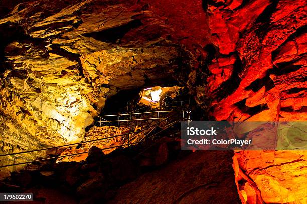 Mammoth Cave Stock Photo - Download Image Now - Mammoth Cave National Park, Kentucky, Cave